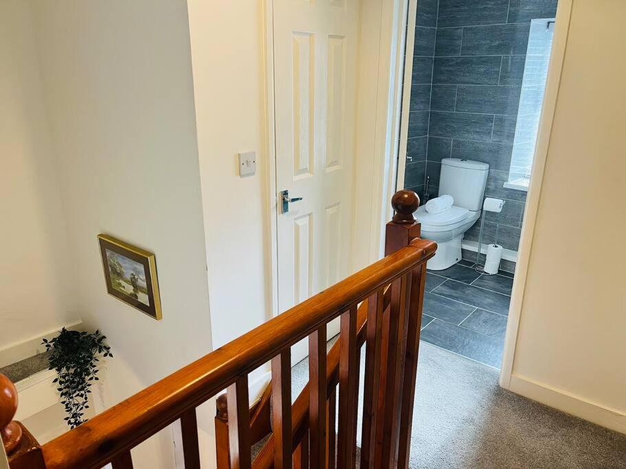 Charming Brecon Beacons With Parking Holiday home *